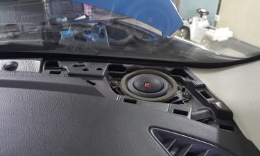 Установка автозвука на MAZDA CX-5 в Сочи
