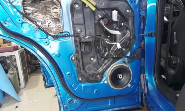 Установка автозвука на MAZDA CX-5 в Сочи
