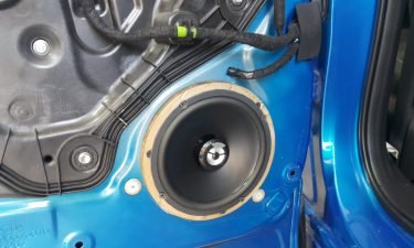 Установка автозвука на MAZDA CX-5 в Сочи