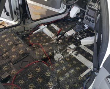 шумоизоляция салона авто в Сочи